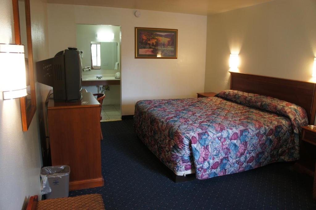 Best Interstate Inn Wheat Ridge Ruang foto